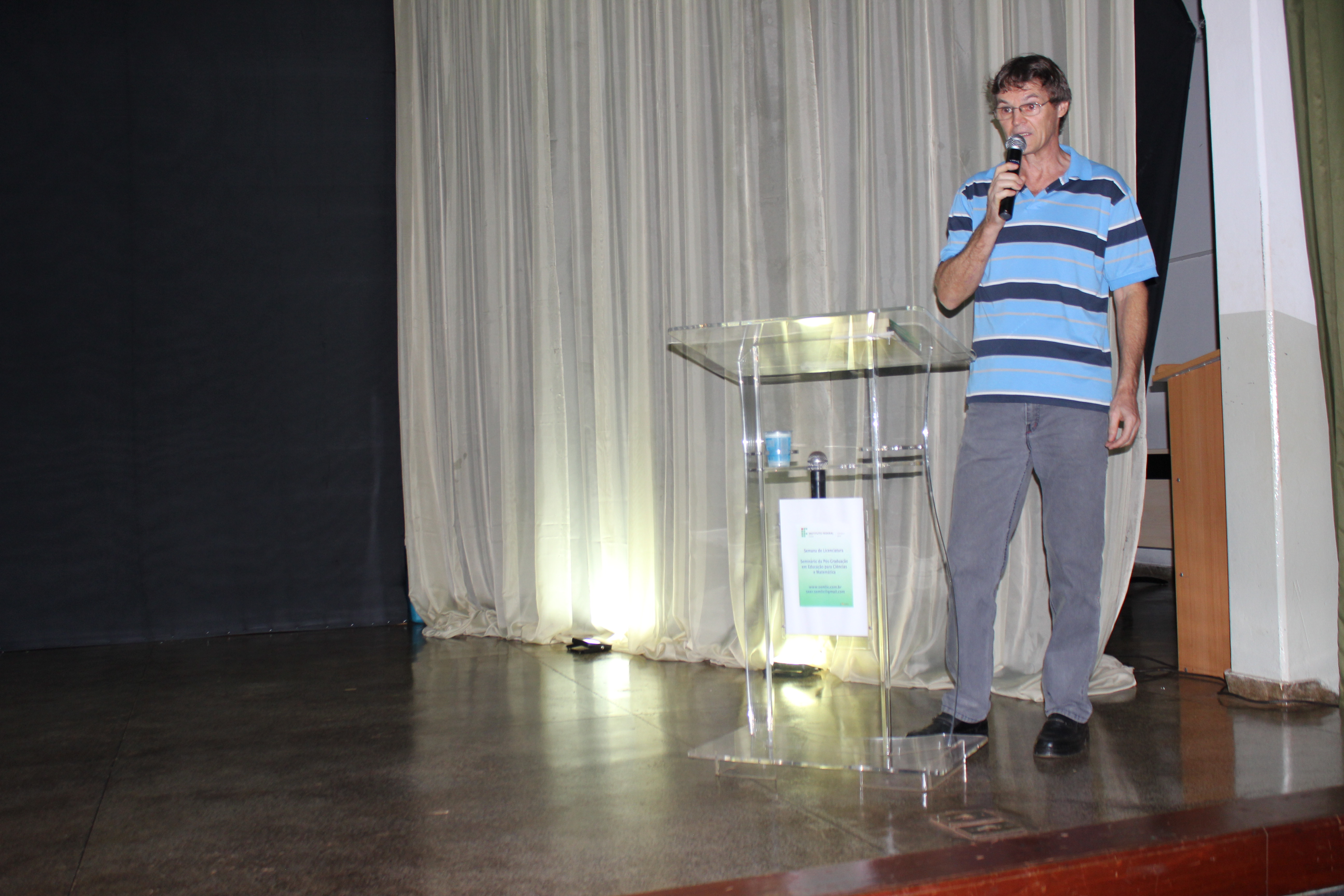 professor Milton Antônio Auth, da Universidade Federal de Uberlândia 