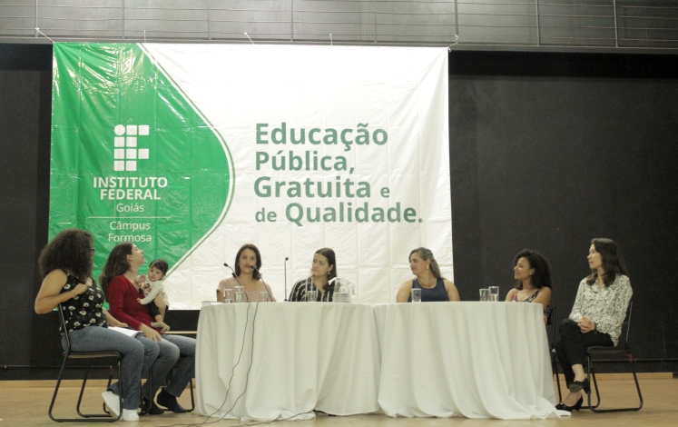 Mesa-redonda com mulheres do Câmpus Formosa