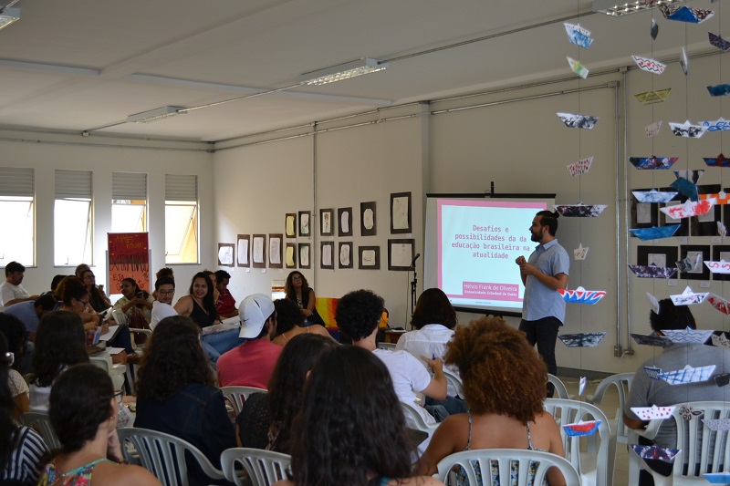 Palestra com professor Hévio Frank da UEG