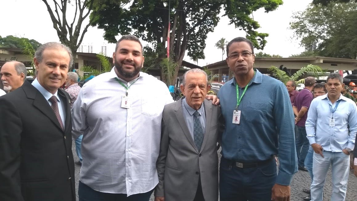 Presidente da SGPA, Tasso Jayme; o servidor da coordenação de eventos do Câmpus Goiânia, Luciano Perilo; o prefeito de Goiânia, Iris Rezende; e o diretor-geral substituto no Câmpus Goiânia, Sérgio Botelho ( na foto, da esquerda para direita).