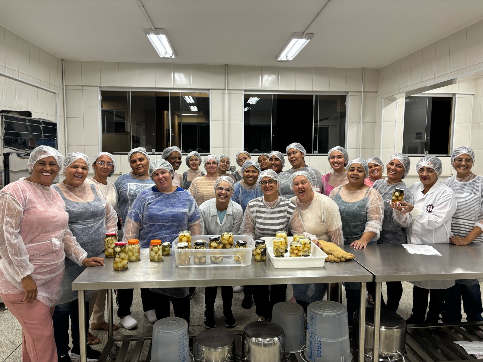 Alunas do curso de Preparação de Doces e Conservas, do Programa Mulheres Mil, no Câmpus Inhumas Alunas do curso de Preparação de Doces e Conservas, do Programa Mulheres Mil, no Câmpus Inhumas
