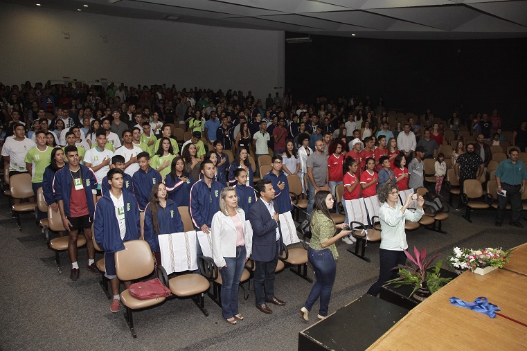 Delegações dos atletas e servidores participaram da cerimônia de abertura 