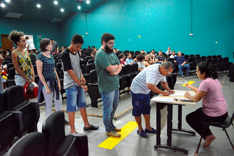 Representantes de turmas votam para a Chefia do DAA