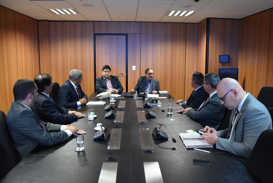 Reitor do IFG, professor Jerônimo Rodrigues, que preside o Conif, esteve com o Ministro da Educação